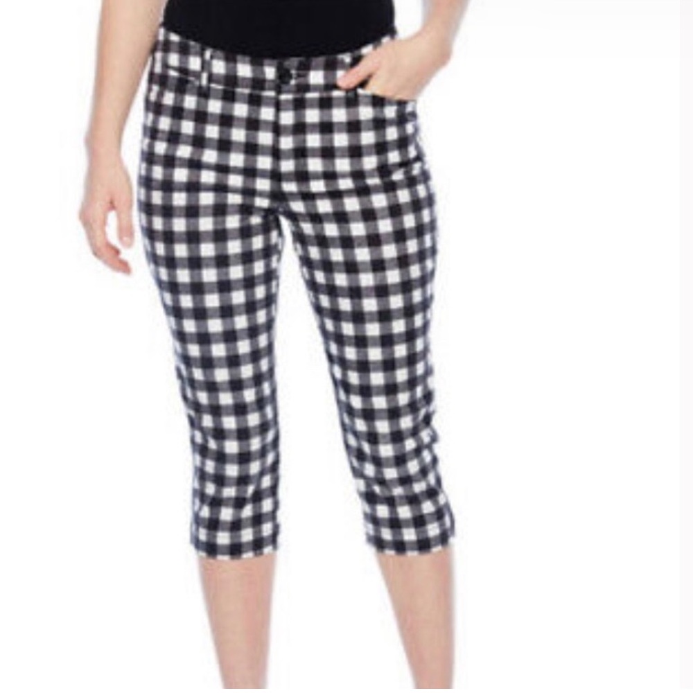 St John’s Bay (37x16) Black Plaid Checkered Stretch Capri Capris - Women’s 18P - Picture 7 of 10